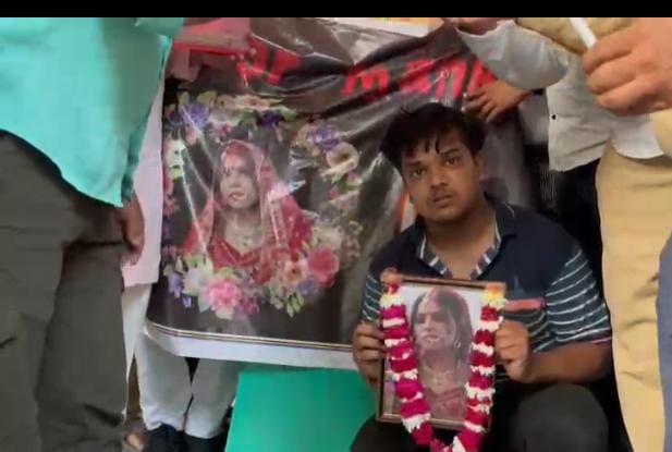 मानसी को चाहिए इंसाफ: परिवार ने रायबरेली पुलिस पर जताया अविश्वास, CBI जांच की मांग”
