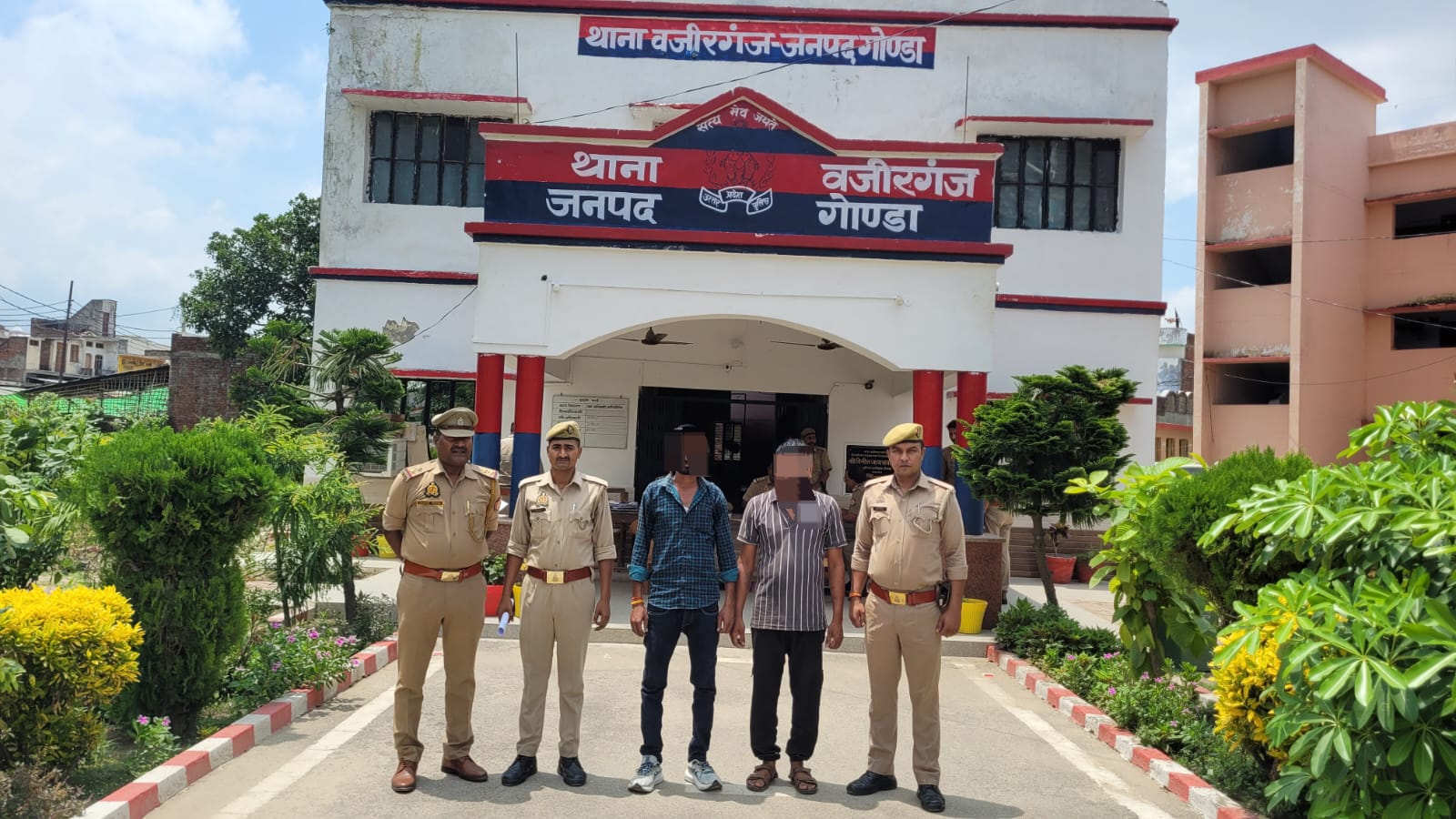 गोंडा: वजीरगंज में पुरानी रंजिश के चलते जानलेवा हमला, दो मुख्य आरोपी चंदापुर चौराहे से गिरफ्तार