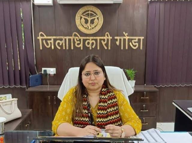 गोंडा में 101 अधिकारियों-कर्मचारियों का तबादला, पारदर्शिता और जवाबदेही की दिशा में सख्त कदम