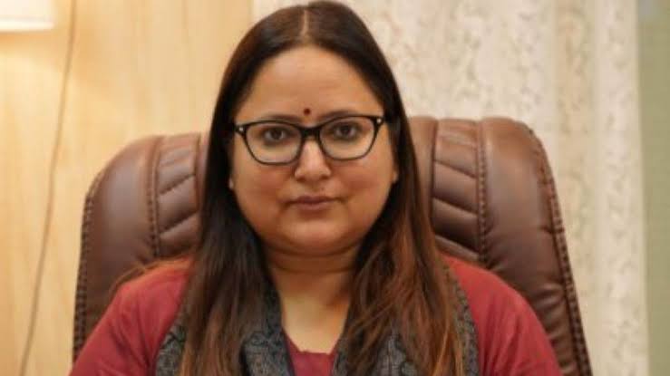 गोंडा में इंटरलॉकिंग सड़क निर्माण में गड़बड़ी पर जिलाधिकारी का बड़ा फैसला, घटिया कार्य उखाड़ने और भुगतान में कटौती के आदेश