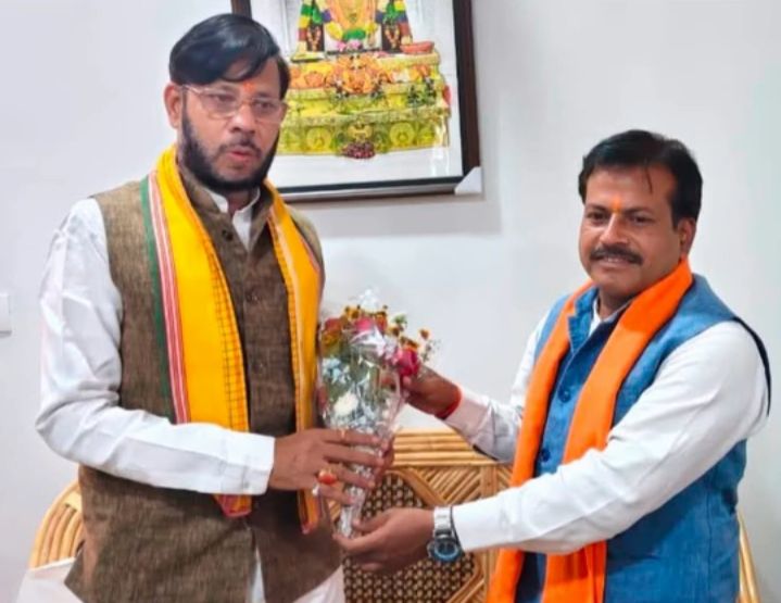 ऊंचाहार की वर्षों पुरानी मांग पूरी: बंद रेलवे क्रॉसिंग पर बनेगा अंडरपास, विधायक डॉ. मनोज पांडेय के प्रयास हुए सफल