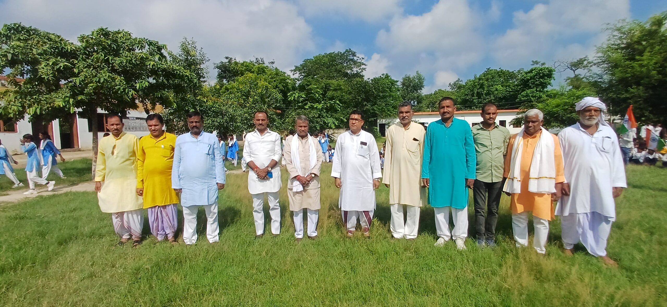 79वां स्वतंत्रता दिवस: नवाबगंज में तिरंगा शान से लहराया, गूंजे देशभक्ति के स्वर