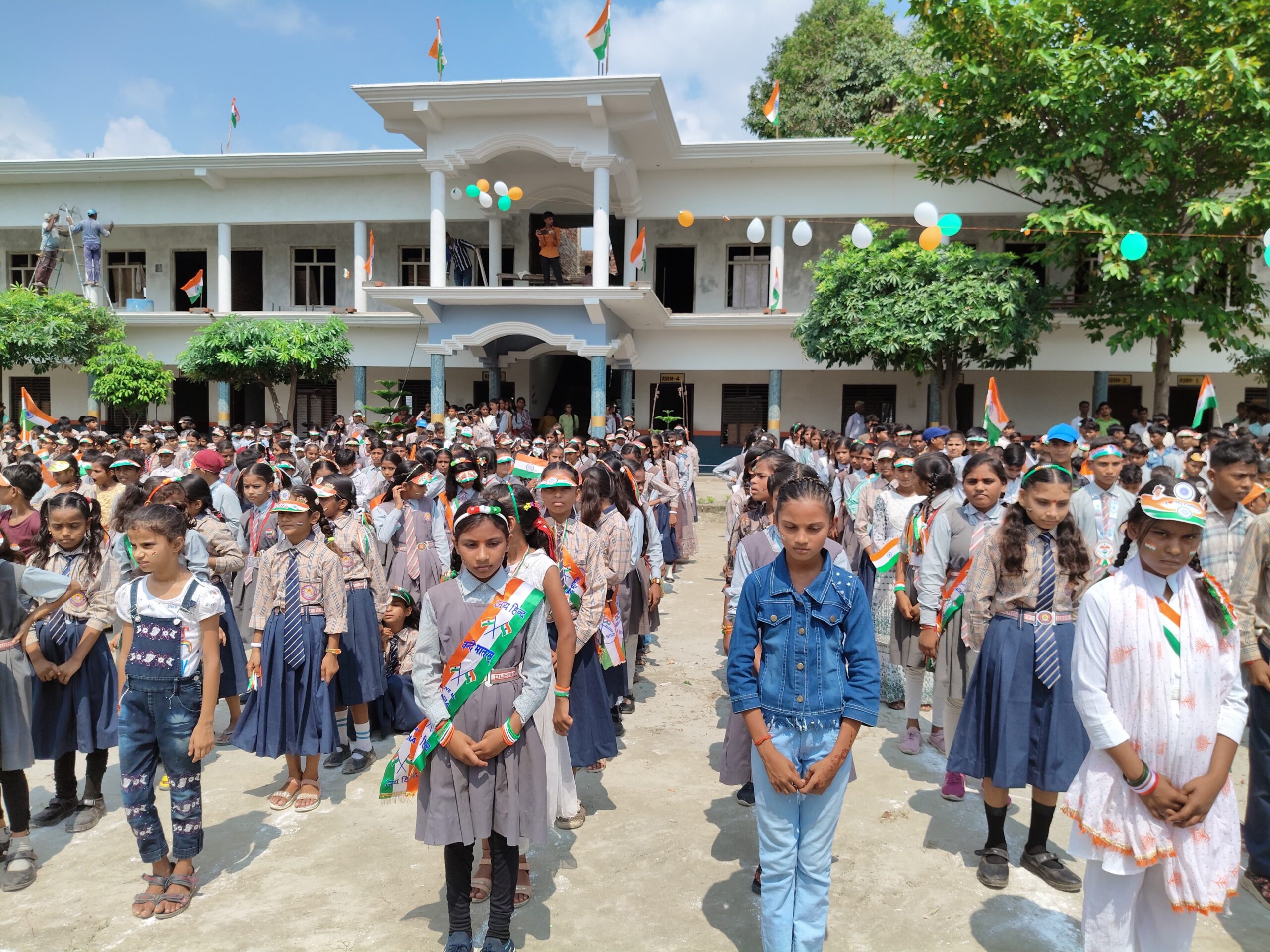 नंदकिशोर मेमोरियल चिल्ड्रेन एकेडमी में स्वतंत्रता दिवस का भव्य आयोजन, तिरंगे के सम्मान में गूंजा दुबहा बाजार