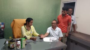 रायबरेली में निःशुल्क आयुर्वेदिक स्वास्थ्य शिविर, 70 मरीजों को मिला लाभ