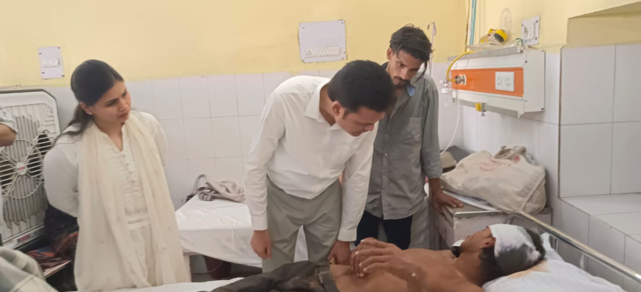 गोंडा में बड़ा हादसा: पुराना मकान ढहा, एक की मौत, तीन घायल – प्रशासन ने संभाला मोर्चा