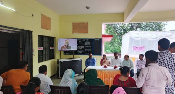 जगतपुर सीएचसी में धूमधाम से मनाया गया प्रधानमंत्री नरेंद्र मोदी का जन्मदिन