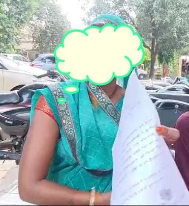 दुष्कर्म प्रयास में लेखपाल पर जांच का आदेश और नाबालिग को संदिग्ध जहरीला पदार्थ खिलाने की घटना की विवेचना