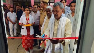 नवाबगंज में सेवा पखवाड़ा के तहत लगा रक्तदान शिविर, विधायक रमापति शास्त्री ने किया शुभारंभ