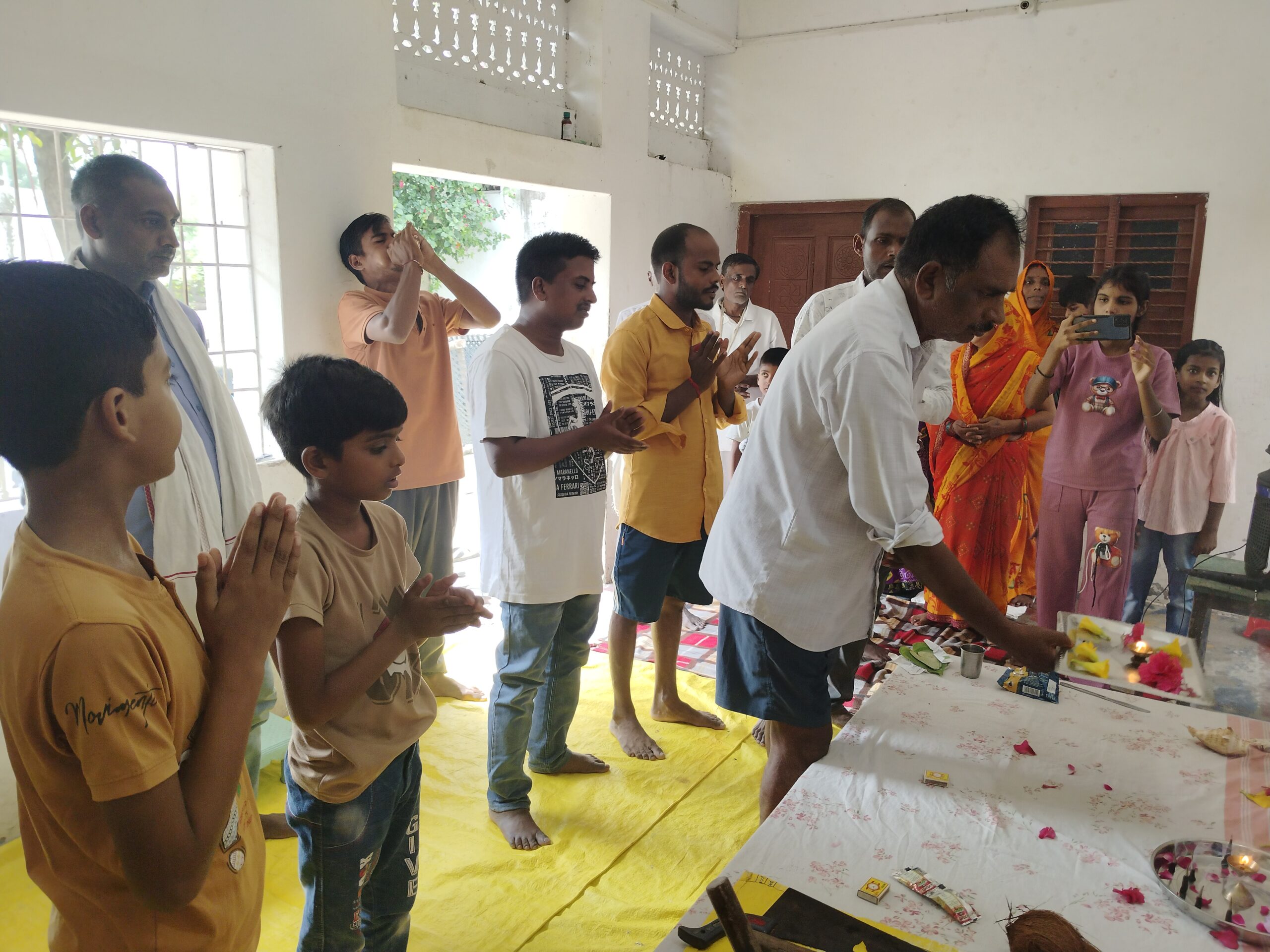 विश्वकर्मा पूजा पर निरिया गांव में दिखा श्रद्धा और उत्साह