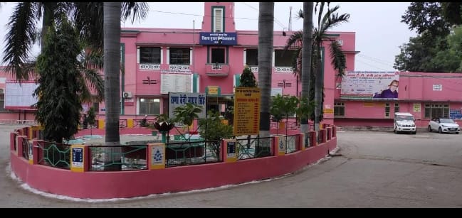 जिला अस्पताल में ठंड की मार! गंदे कम्बलों से बढ़ी मरीजों की परेशानी, प्रशासन की सुस्ती उजागर