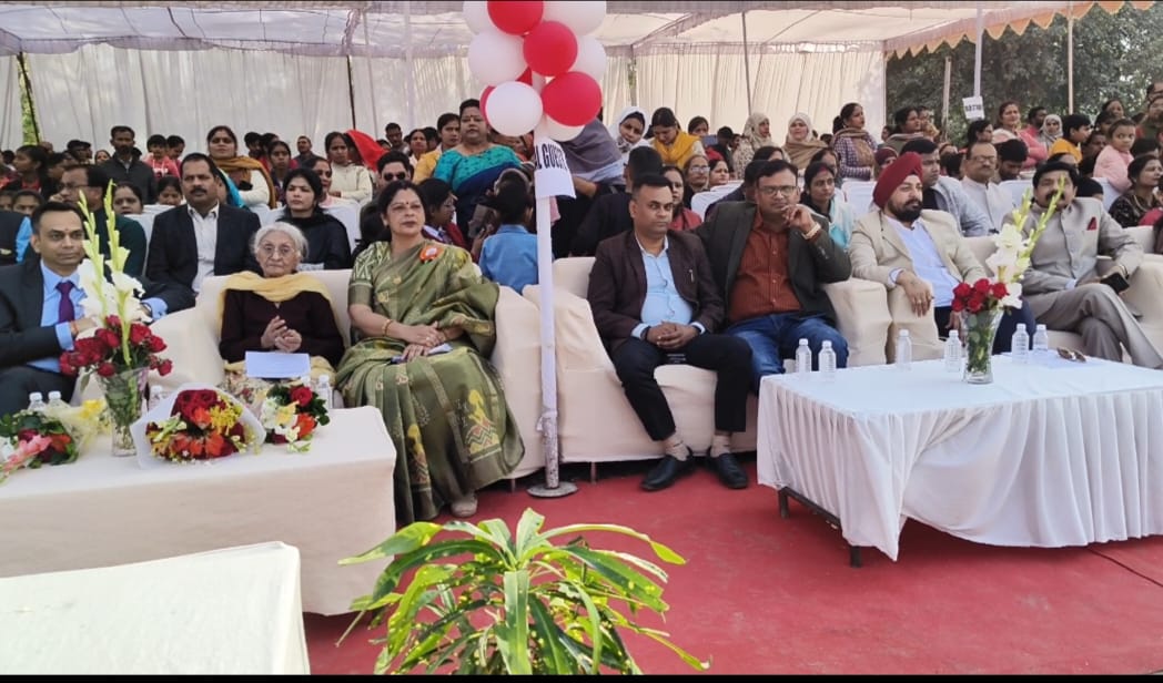 दयावती मोदी पब्लिक स्कूल में 40वां वार्षिक खेल समारोह—परेड, फैशन शो, एथलेटिक्स और कलात्मक प्रस्तुतियों की चमक से खिला पूरा मैदान