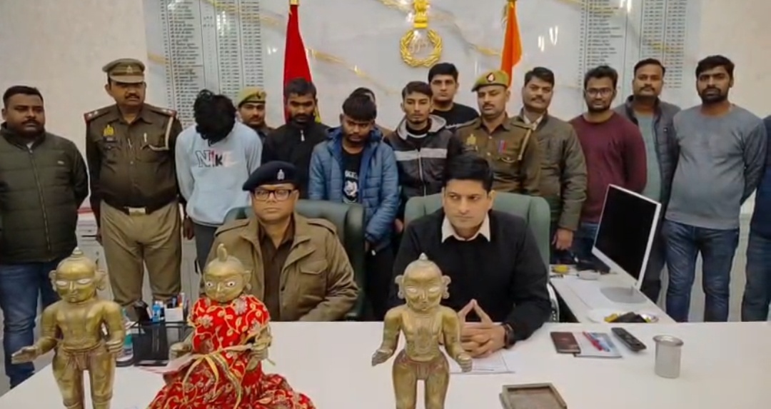 प्राचीन मंदिर से चोरी गई अष्टधातु की मूर्तियां बरामद, करोड़ों की विरासत बची—डलमऊ कांड में चार जेल, एक फरार
