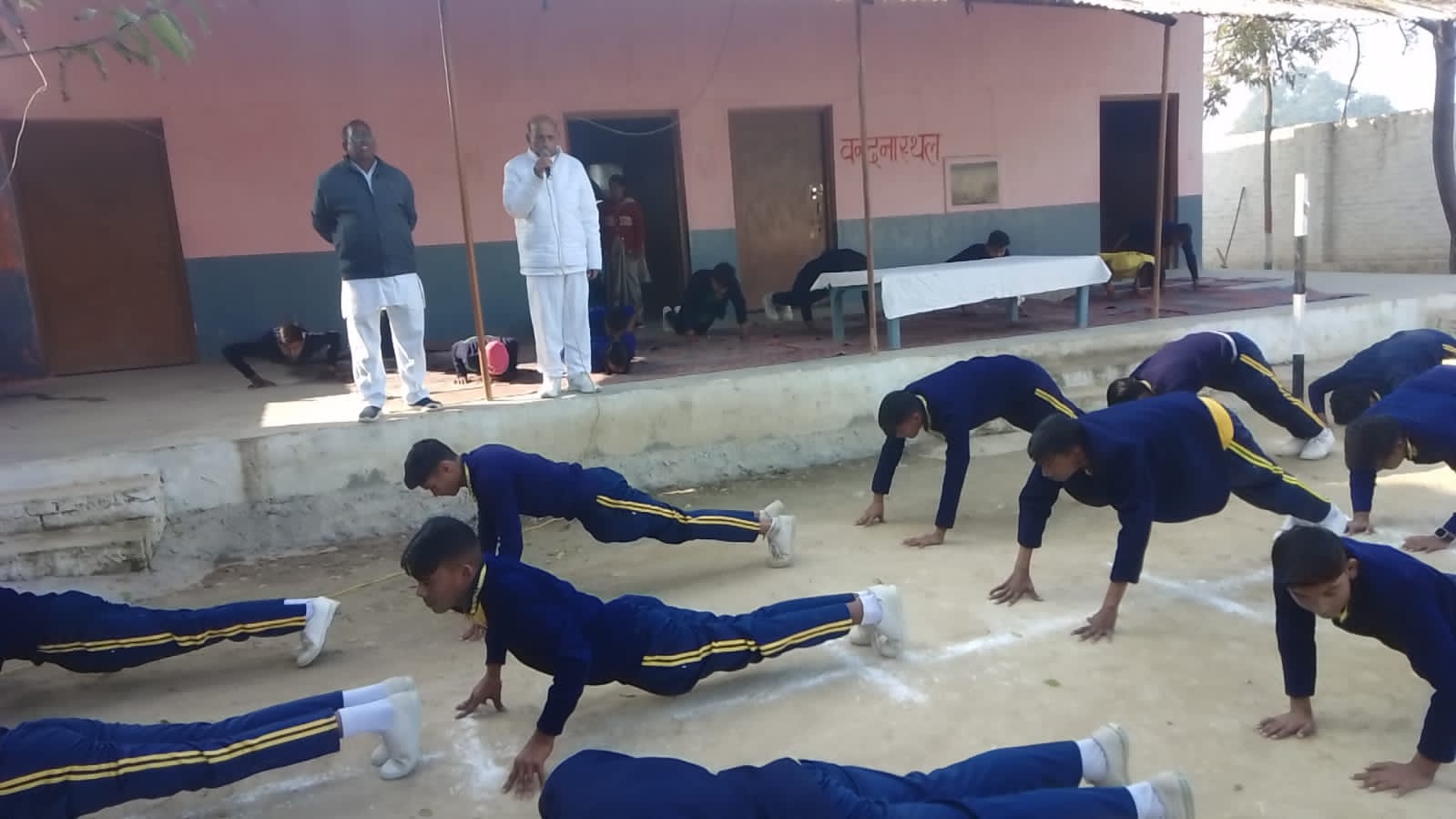 स्वामी विवेकानंद के विचारों से गूंजा महाराजगंज, सूर्य नमस्कार उत्सव के साथ राष्ट्रीय युवा दिवस पर दिखा जोश और संस्कार